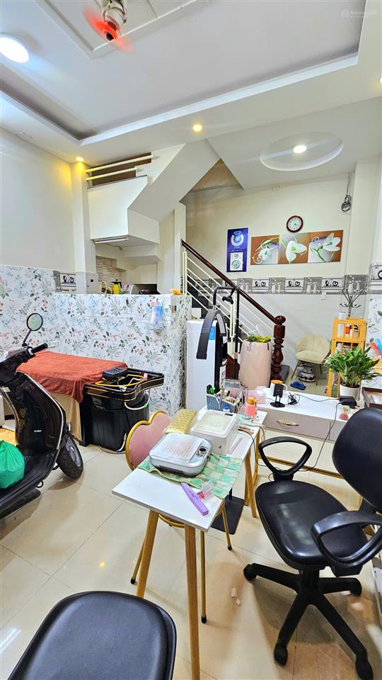 Bán nhà 4 tầng vị trí vàng đường tân xuân chợ sỉ tân bình