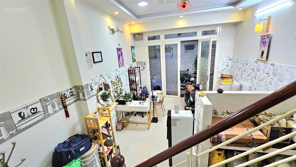 Bán nhà 4 tầng vị trí vàng đường tân xuân chợ sỉ tân bình