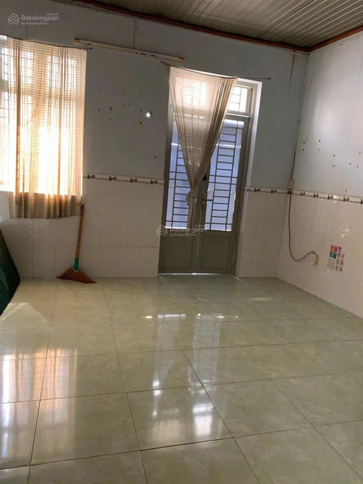 Bán gấp nhà riêng tại lũy bán bích, 3,55 tỷ, 26,4 m2, đẹp, nhiều tiện ích