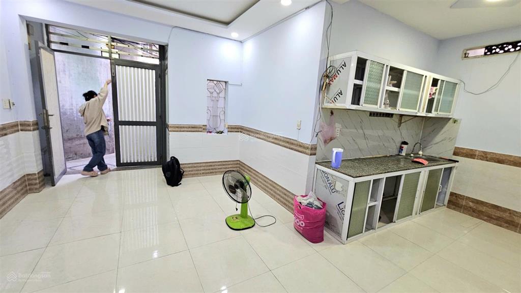 Bán nhà riêng tại trần hưng đạo, 5,5 tỷ, 27,5 m2, pháp lý đầy đủ, chính chủ