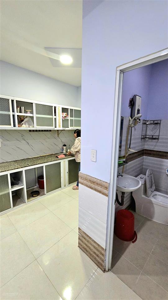 Bán nhà riêng tại trần hưng đạo, 5,5 tỷ, 27,5 m2, pháp lý đầy đủ, chính chủ