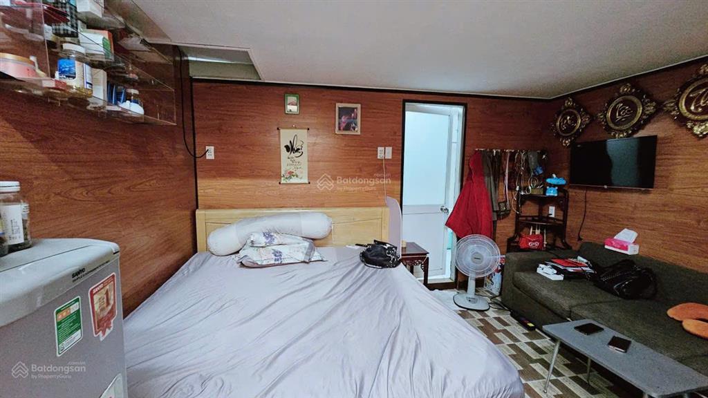 1 tỷ mấy có hộ khẩu, sổ đỏ lê văn sỹ tân bình, căn hộ rộng, thoáng, mặt tiền đắc địa
