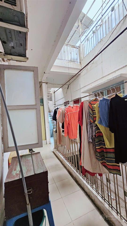 1 tỷ mấy có hộ khẩu, sổ đỏ lê văn sỹ tân bình, căn hộ rộng, thoáng, mặt tiền đắc địa