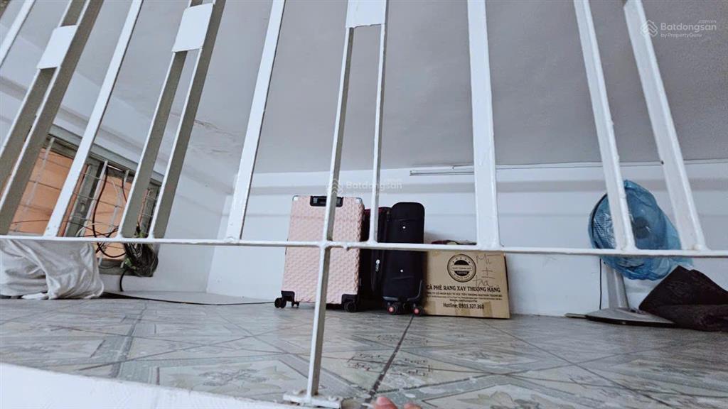 1 tỷ mấy có hộ khẩu, sổ đỏ lê văn sỹ tân bình, căn hộ rộng, thoáng, mặt tiền đắc địa