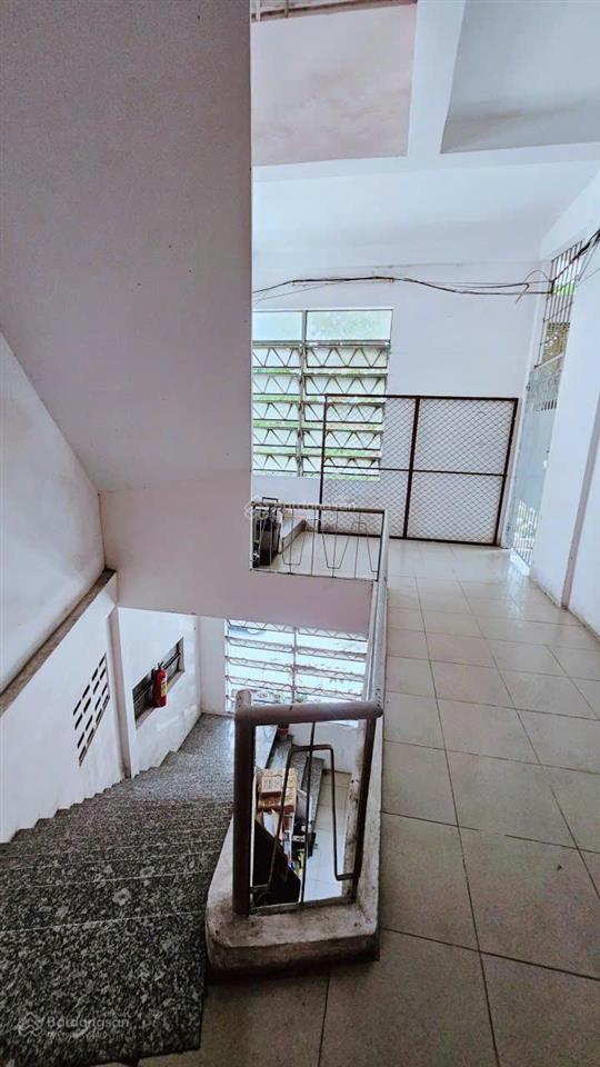 1 tỷ mấy có hộ khẩu, sổ đỏ lê văn sỹ tân bình, căn hộ rộng, thoáng, mặt tiền đắc địa