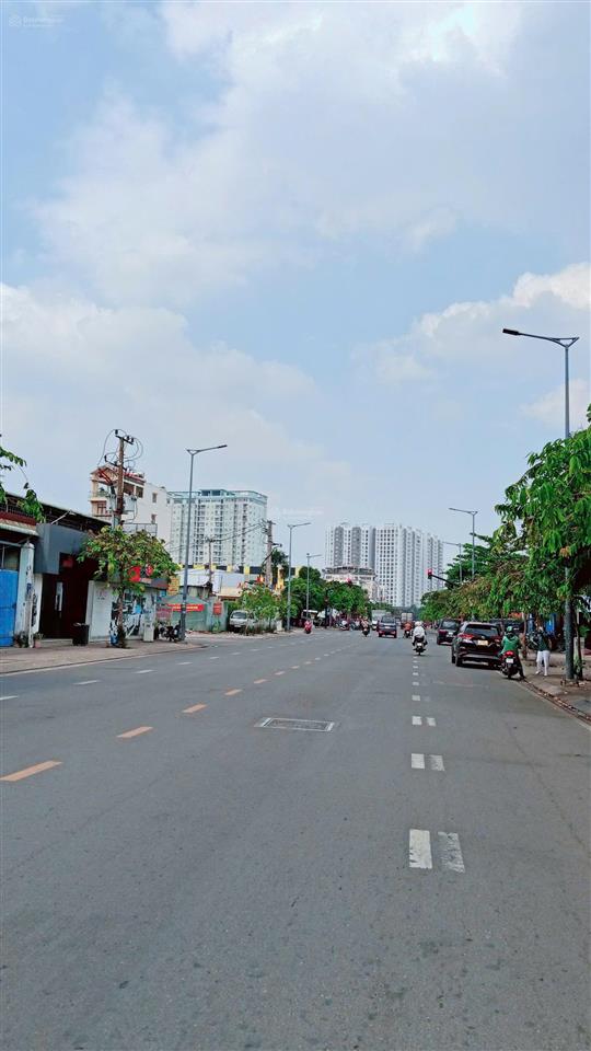 Bán nhà hẻm vip tô hiệu  tân phú  dt 62m  ngang 4.5m  xe hơi tránh  giá 6.2 tỷ