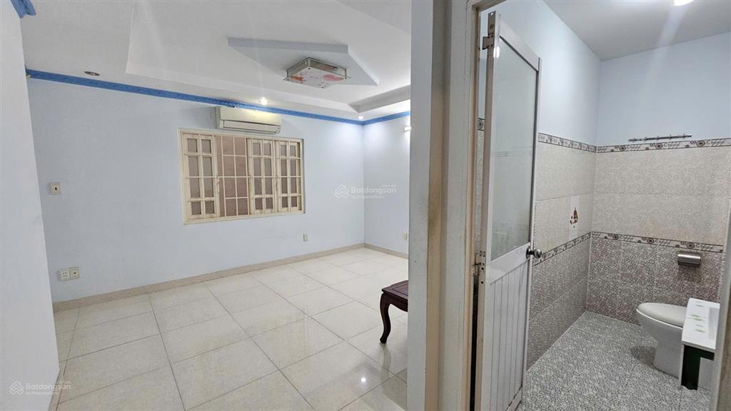 Bán nhà riêng tại 33, tứ hải, p. 6, q.tân bình, 8,3 tỷ, 74,32 m², chỉ với hot!