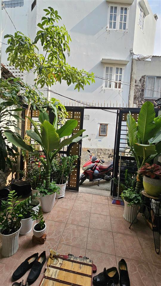 Bán nhà riêng tại 33, tứ hải, p. 6, q.tân bình, 8,3 tỷ, 74,32 m², chỉ với hot!