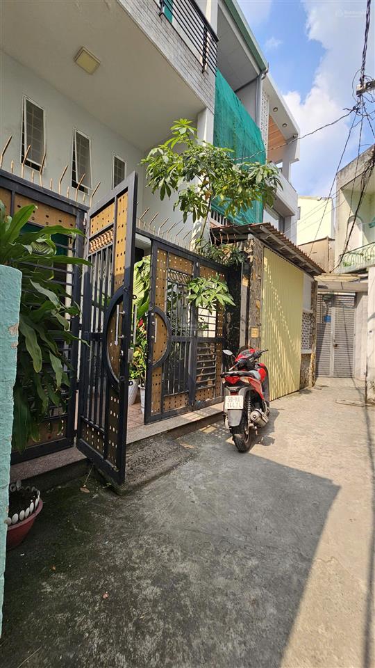 Bán nhà riêng tại 33, tứ hải, p. 6, q.tân bình, 8,3 tỷ, 74,32 m², chỉ với hot!