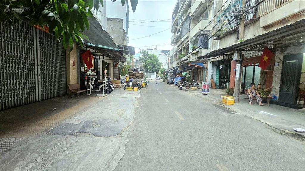 Bán gấp nhà riêng 4pn, 3t, 82.8m2 tại phú trung, q.tân phú, giá 15 tỷ