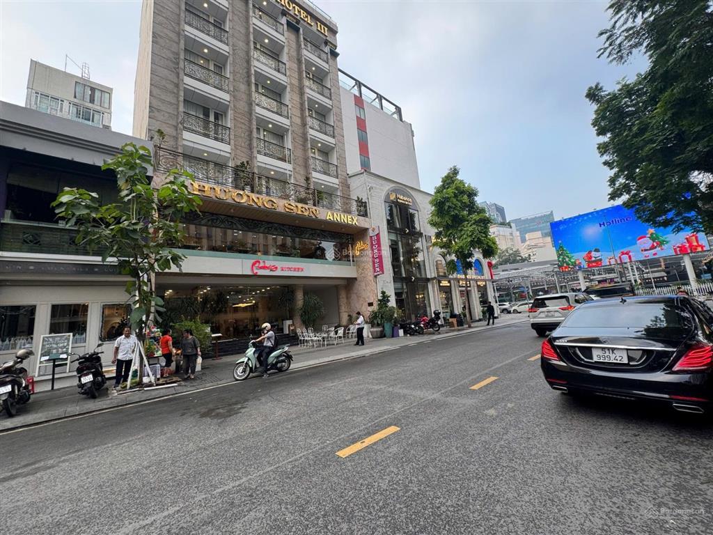 Bán nhà siêu vị trí .mặt tiền mạc thị bưởi ,quận 1 (4x25)hđt 150triệu/th giá 80tỷ trệt 3 tầng