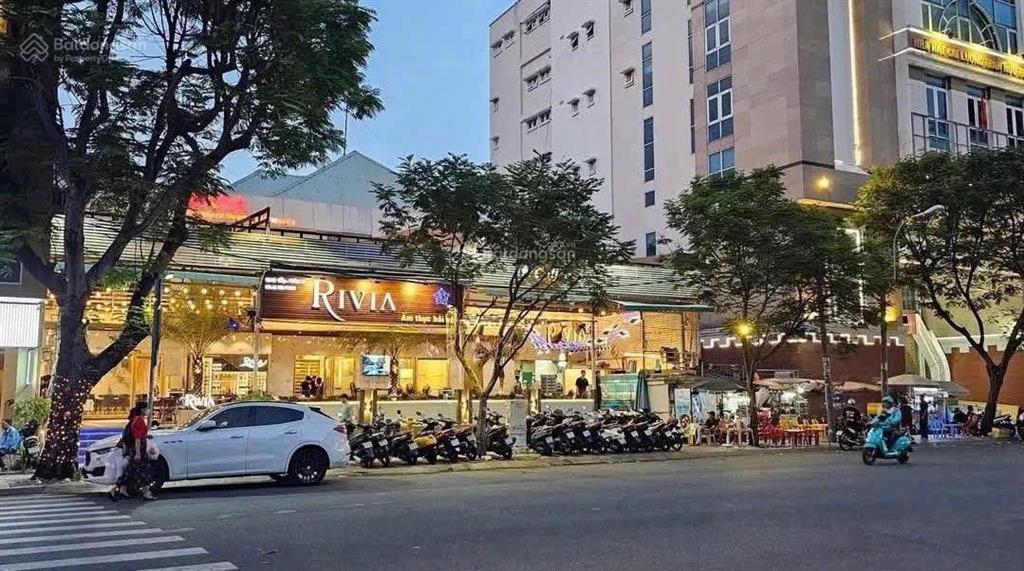 Bán nhà hàng mặt tiền đường siêu đẹp, quận 1 (22x30m) hđt 700 triệu/th giá 550 tỷ