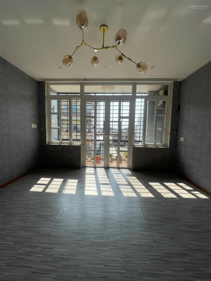 Bán gấp đi định cư! nhà mặt tiền đường số 5 kdc him lam đồng diều| nhà đẹp 4 tầng ngang 5m