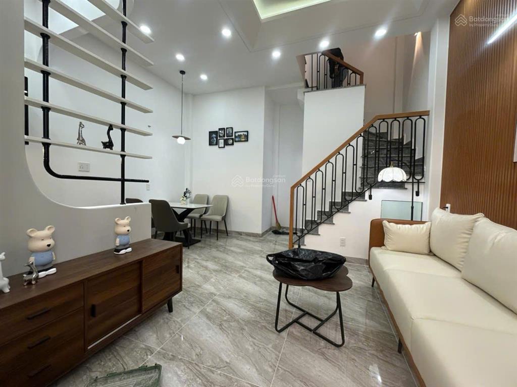 Nhà đẹp đón xuân! 4 tầng| 3 phòng ngủ| hẻm 154 âu dương lân p.chánh hưng quận 8