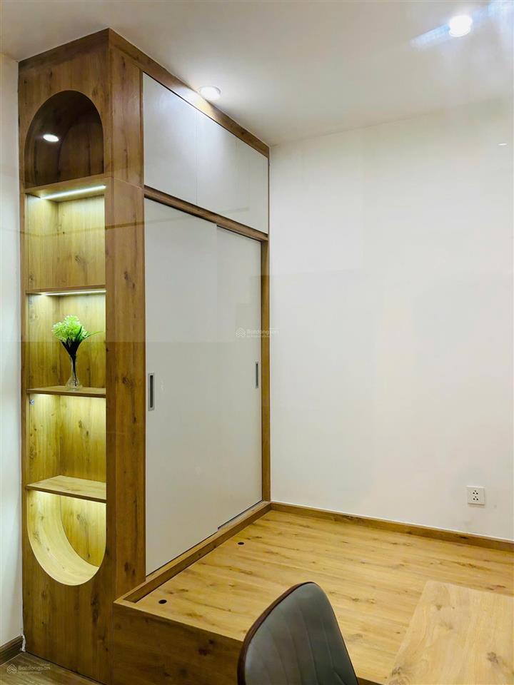 Chính chủ cho thuê căn 2pn full đồ phân khu sa3 tầng trung hướng mát 11tr/1tháng