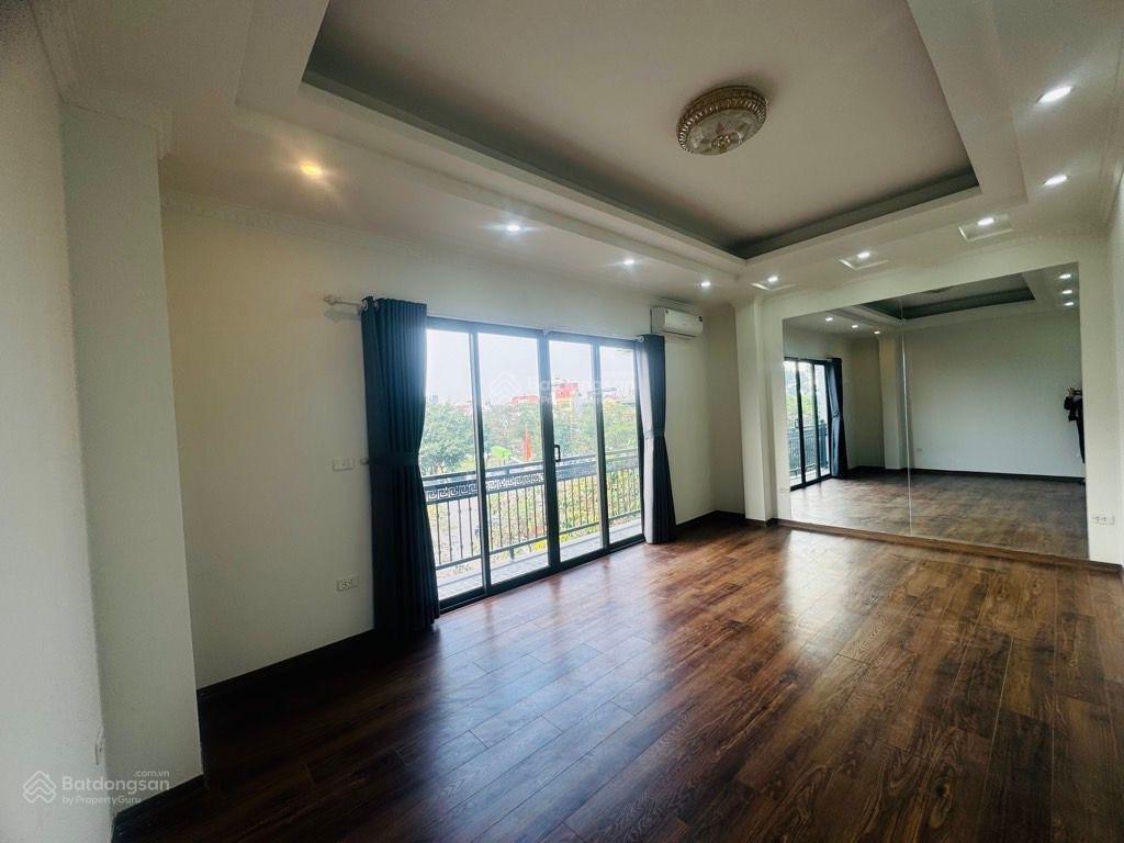 Bán toà nhà khu đấu giá phúc lợi, view thoáng, 75m2, 5 tầng, mặt tiền 6m, giá 21 tỷ.