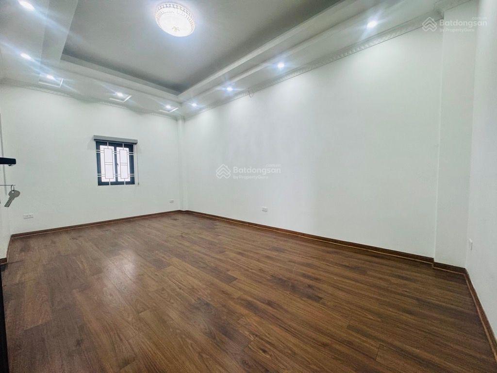 Bán toà nhà khu đấu giá phúc lợi, view thoáng, 75m2, 5 tầng, mặt tiền 6m, giá 21 tỷ.