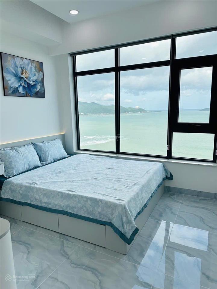 Chủ cần bán căn 1834 toà oc1a, tầng trung, view biển, diện tích 70,56 m2, view trực diện biển