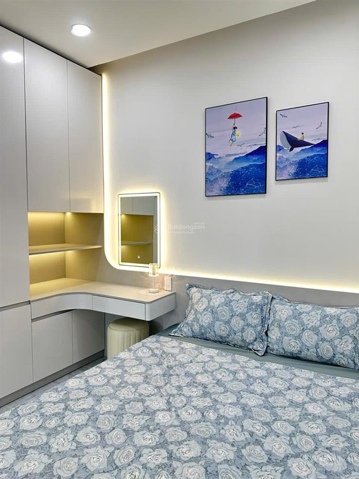 Chủ cần bán căn 1834 toà oc1a, tầng trung, view biển, diện tích 70,56 m2, view trực diện biển