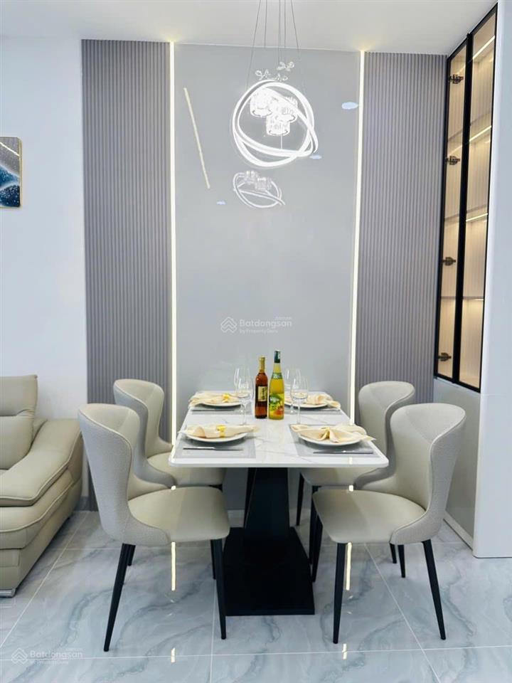 Chủ cần bán căn 1834 toà oc1a, tầng trung, view biển, diện tích 70,56 m2, view trực diện biển