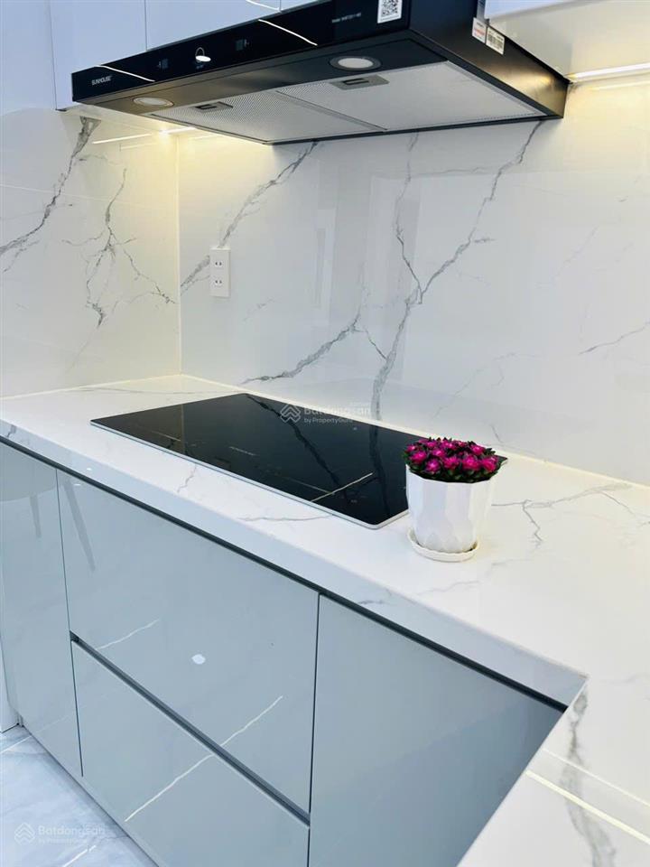 Chủ cần bán căn 1834 toà oc1a, tầng trung, view biển, diện tích 70,56 m2, view trực diện biển