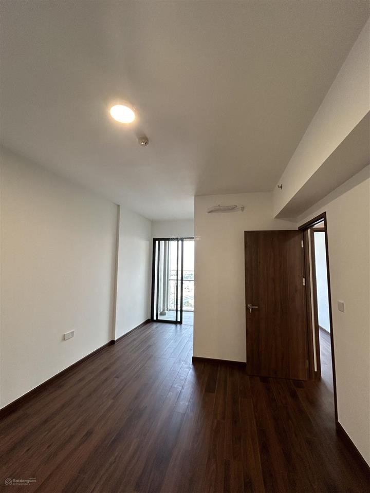 Cho thuê ch akari diện tích 80m2 [2pn+2wc] có rèm, giàn phơi, bếp, máy hút, miễn phí quản lý.