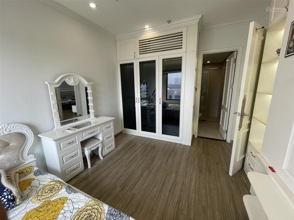 Bác em về quê cần cho thuê lại căn hộ 3pn+2vs 80m2 full đồ nội thất cao cấp giá chỉ 13 triệu/tháng