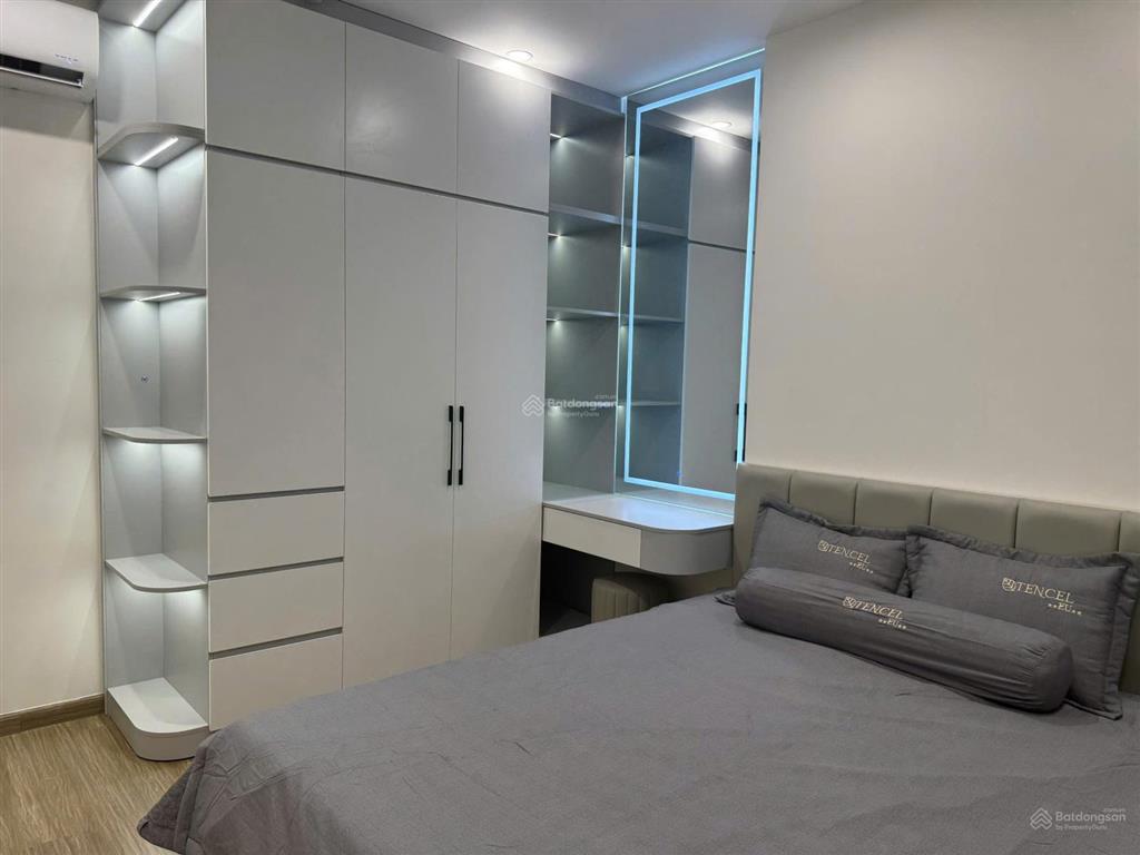 Căn hộ 2pn 2wc cho thuê tone sáng, view thoáng, nội thất luxury tại the canopy 0394 508 ***