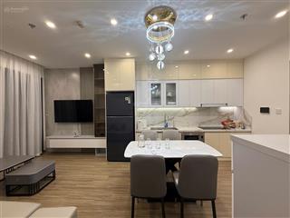 Căn hộ 2pn 2wc cho thuê tone sáng, view thoáng, nội thất luxury tại the canopy 0394 508 ***