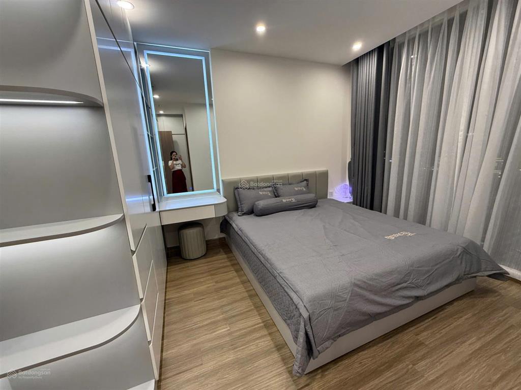 Căn hộ 2pn 2wc cho thuê tone sáng, view thoáng, nội thất luxury tại the canopy 0394 508 ***