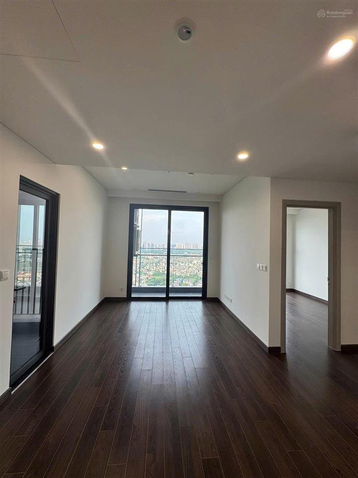 Cực hiếm 3pn 80m2 đồ cơ bản giá chỉ 14tr/tháng có slot để xe ô tô