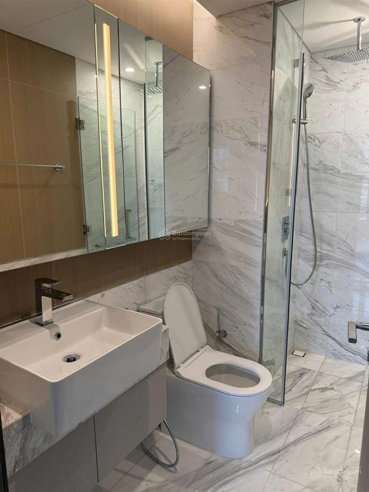 Cho thuê cc 1pn 1wc giá tốt tại lumiere evergreen, 50m² giá chỉ 8.5 triệu miễn phí dịch vụ 3 năm