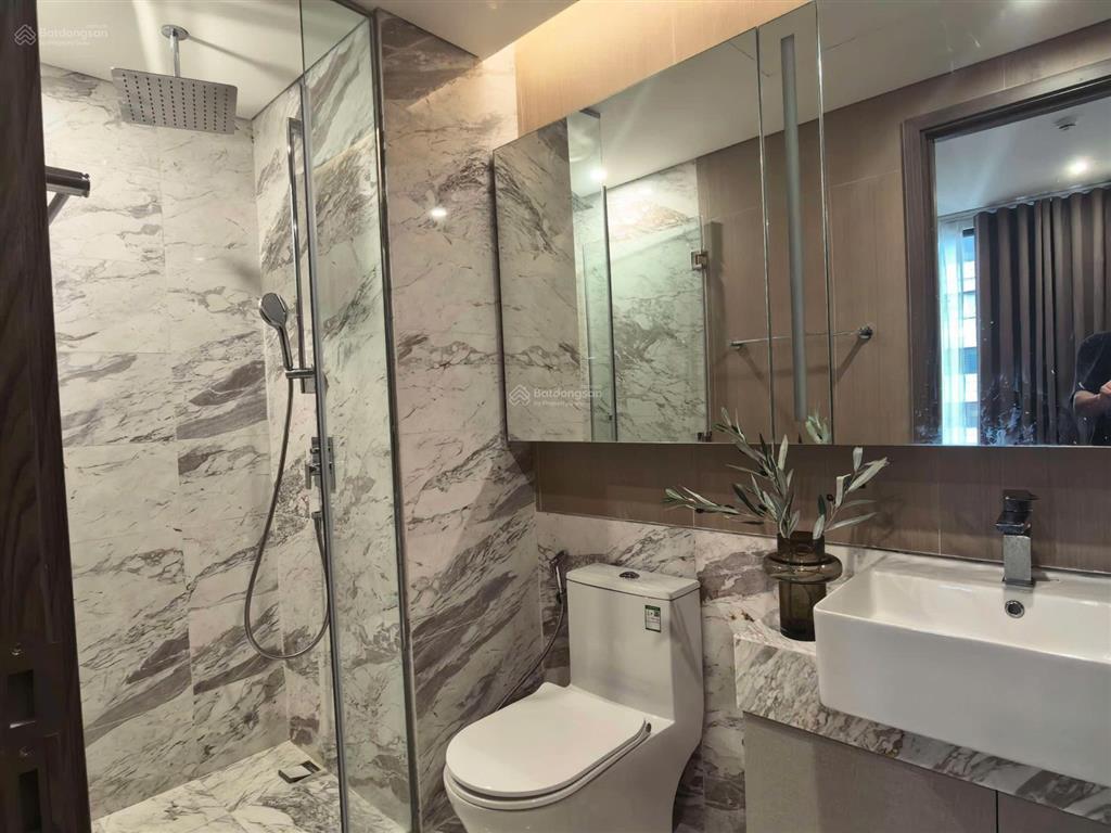 Cho thuê ch 2pn, 2wc, 70m2 gần nhà để xe ô tô giá chỉ 14 triệu/tháng miễn phí dịch vụ