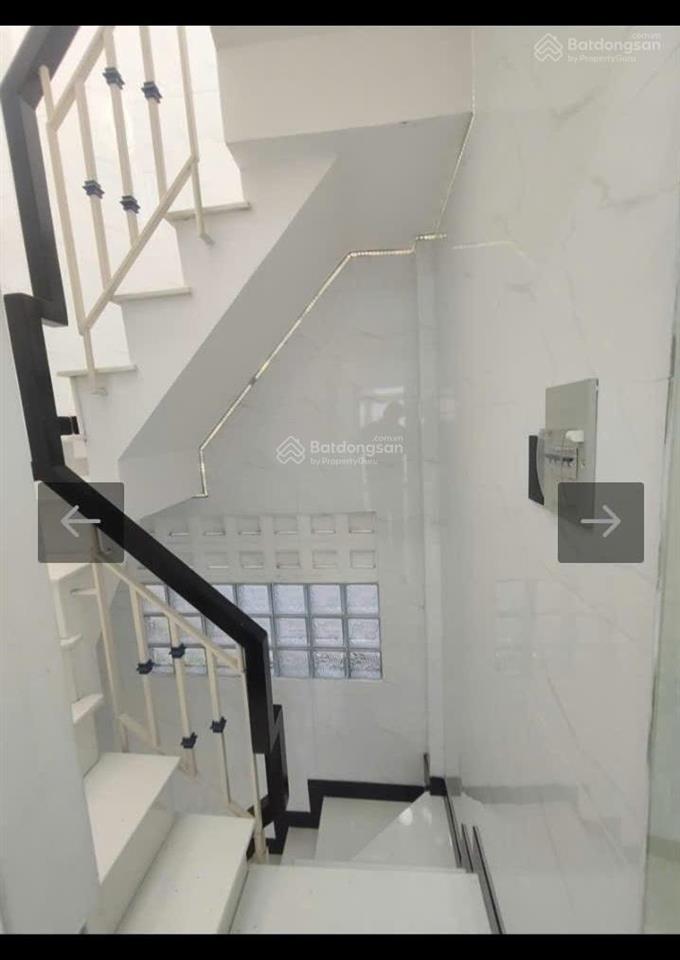 [011]hot  nhà hẻm 4 tầng đường ngô quyền q.10  sát chợ nhật tảo