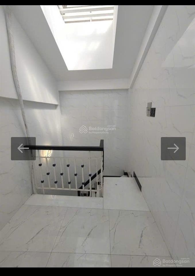 [011]hot  nhà hẻm 4 tầng đường ngô quyền q.10  sát chợ nhật tảo