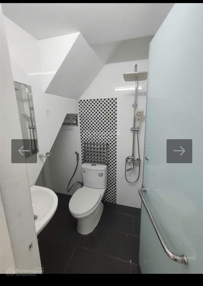 [011]hot  nhà hẻm 4 tầng đường ngô quyền q.10  sát chợ nhật tảo