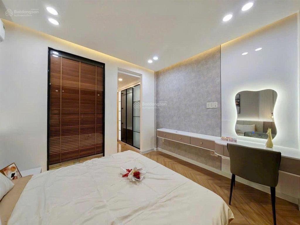 Bán nhà phan xích long 32m2 3 tầng  6.85 tỷ  nhà đẹp full nội thất trung tâm phú nhuận