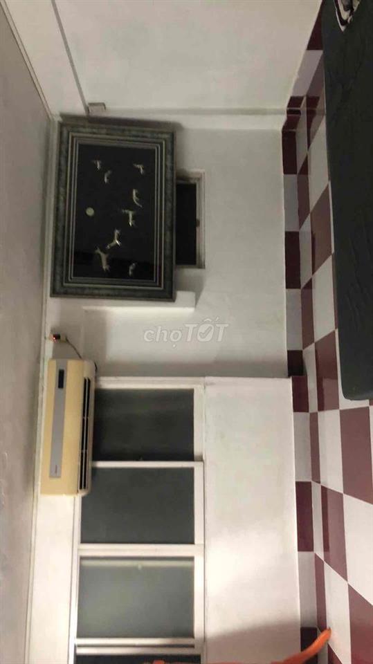 cho nữ thuê phòng có máy lạnh