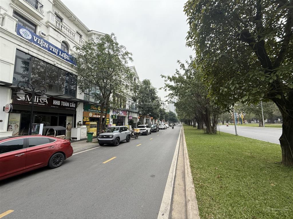 Nhà phố xẻ khe 2 mặt thoáng, đại lộ 52m kinh doanh sầm uất, gần chung cư vhop1