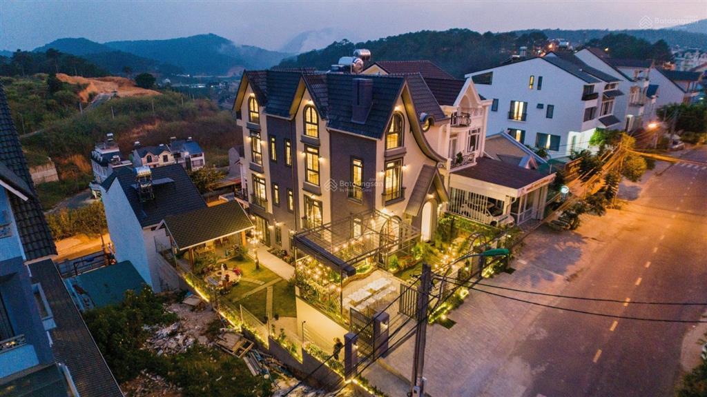 Bán biệt thự du lịch cao cấp, gồm 2 lô liền nhau, mỗi lô 200m2 thổ cư 100%, mặt tiền an sơn 16m