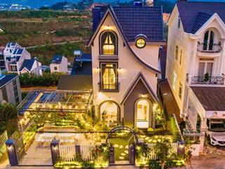 Bán biệt thự du lịch cao cấp, gồm 2 lô liền nhau, mỗi lô 200m2 thổ cư 100%, mặt tiền an sơn.