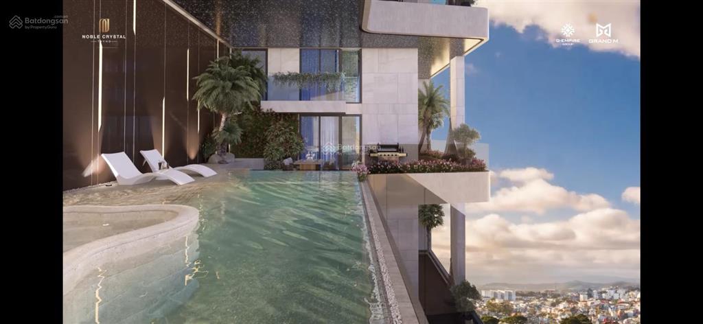 Noble crystal tây hồ ciputra, bể bơi sân vườn, view hồ tây sông hồng