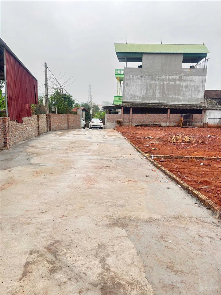 Mở bán nền đất tại thị trấn cao thượng tân yên bắc giang cạch cụm công nghiệp giá hơn 700tr/lô.