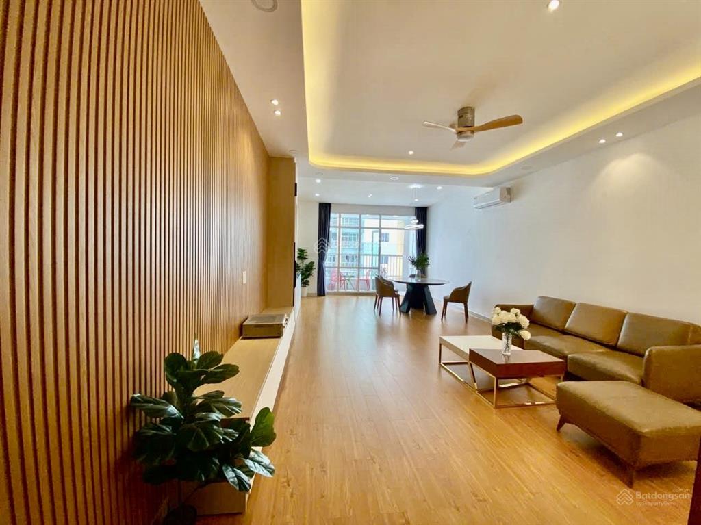 Bán ch belleza. 124m2 (3pn, 2wc) nhà mới decor có nội thất. giá 6 tỷ.  hà 0917 987 ***