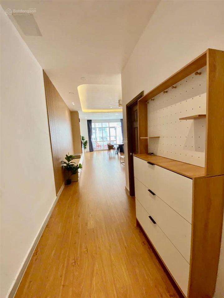 Bán ch belleza. 124m2 (3pn, 2wc) nhà mới decor có nội thất. giá 6 tỷ.  hà 0917 987 ***