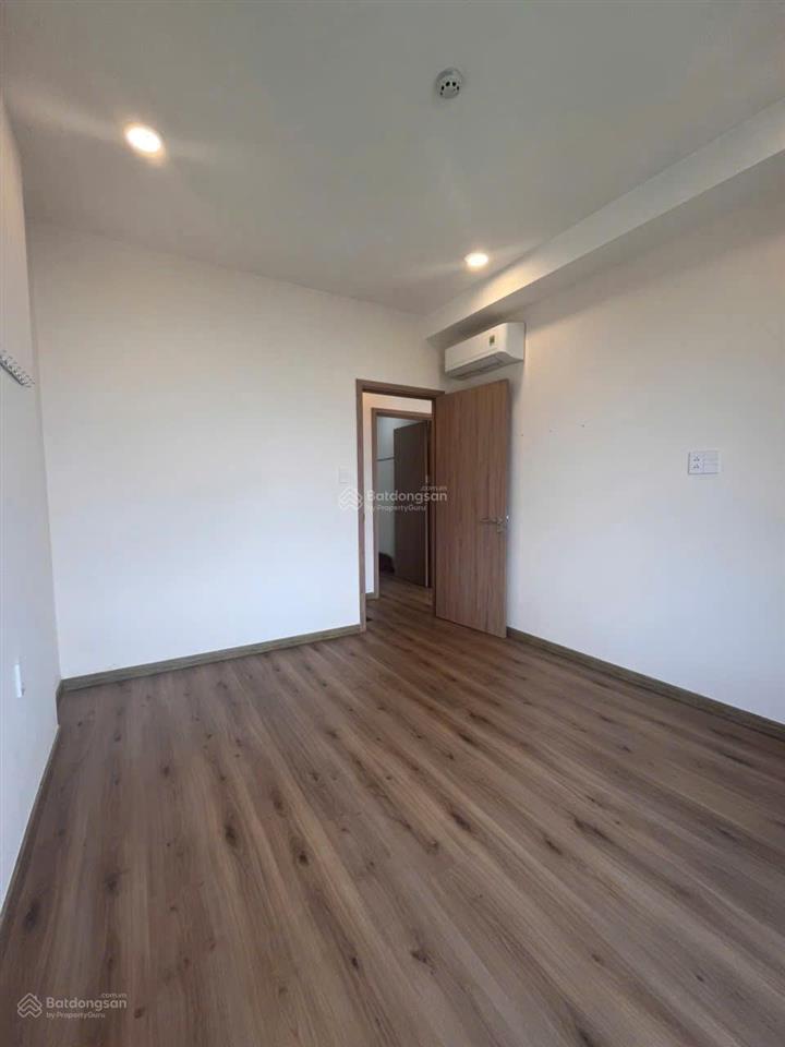 Cho thuê ch viva plaza, 55m2, 2pn, 1wc có rèm, máy lạnh giá 9tr. hà 0917 987 ***
