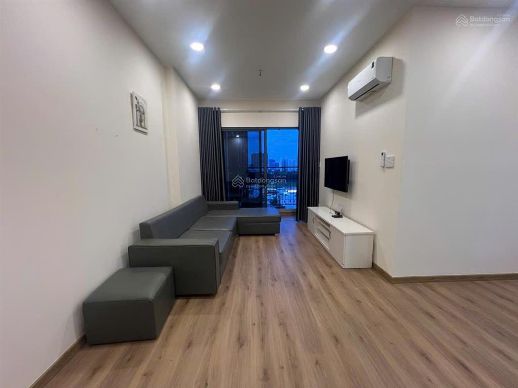 Cho thuê ch viva plaza, q7 dt 72m2, 2pn, 2wc nhà có sẵn nội thất giá 10tr.  hà 0917 987 ***