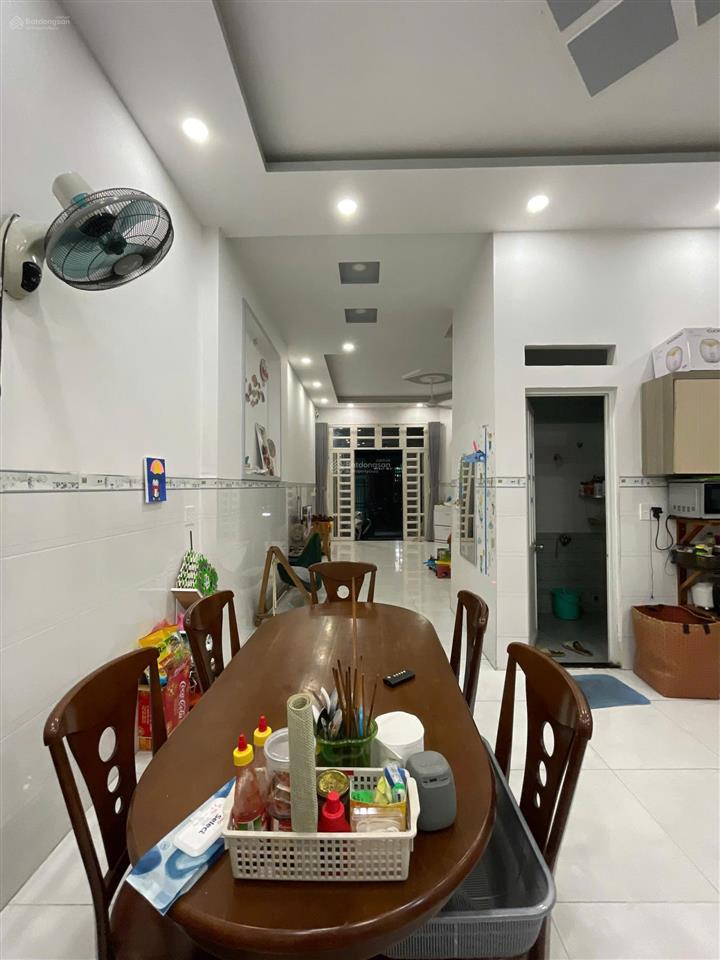 Tôi chính chủ bán nhà 1tr + 1 lầu + sân thượng, sổ riêng giá 4,5 tỷ long thới, nhà bè