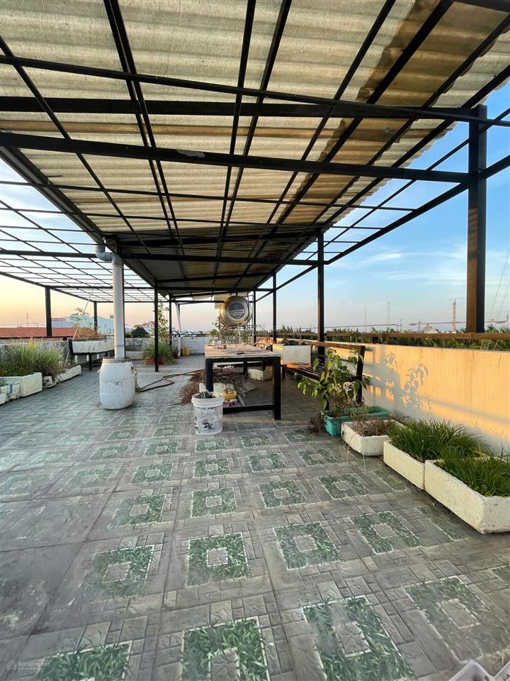 Tôi chính chủ bán nhà 1tr + 1 lầu + sân thượng, sổ riêng giá 4,5 tỷ long thới, nhà bè