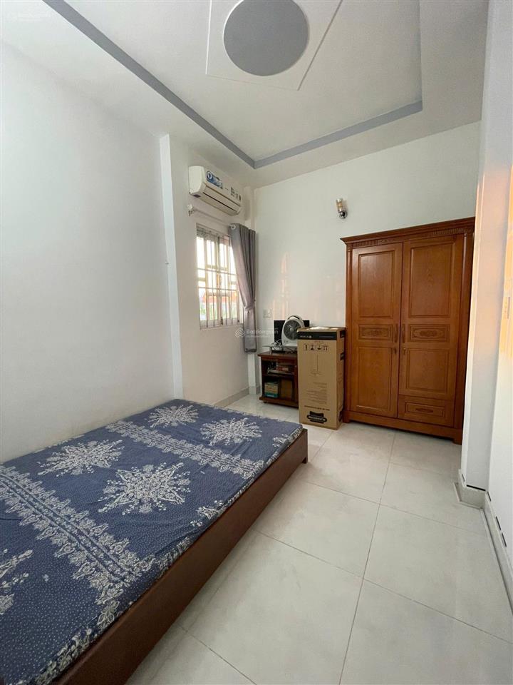 Tôi chính chủ bán nhà 1tr + 1 lầu + sân thượng, sổ riêng giá 4,5 tỷ long thới, nhà bè